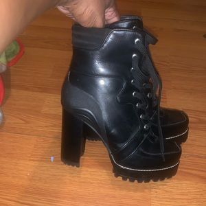 Very comfortable, ZARA Combat boots!